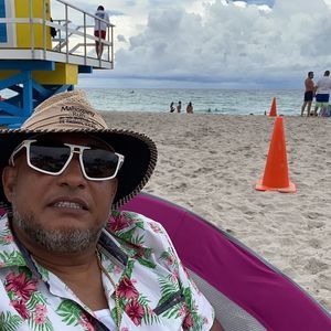 Meet your Posher, Eduardo